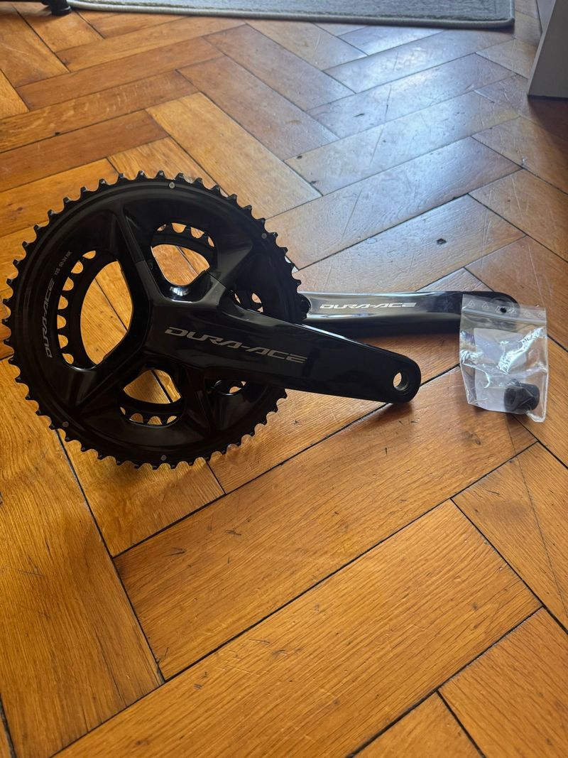 Käytetty Shimano Dura-Ace Crank Drivetrain & Pedals