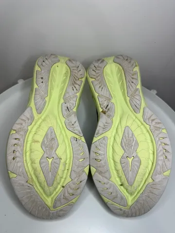 Used Asics Novablast 4 bike — image 4 of 4