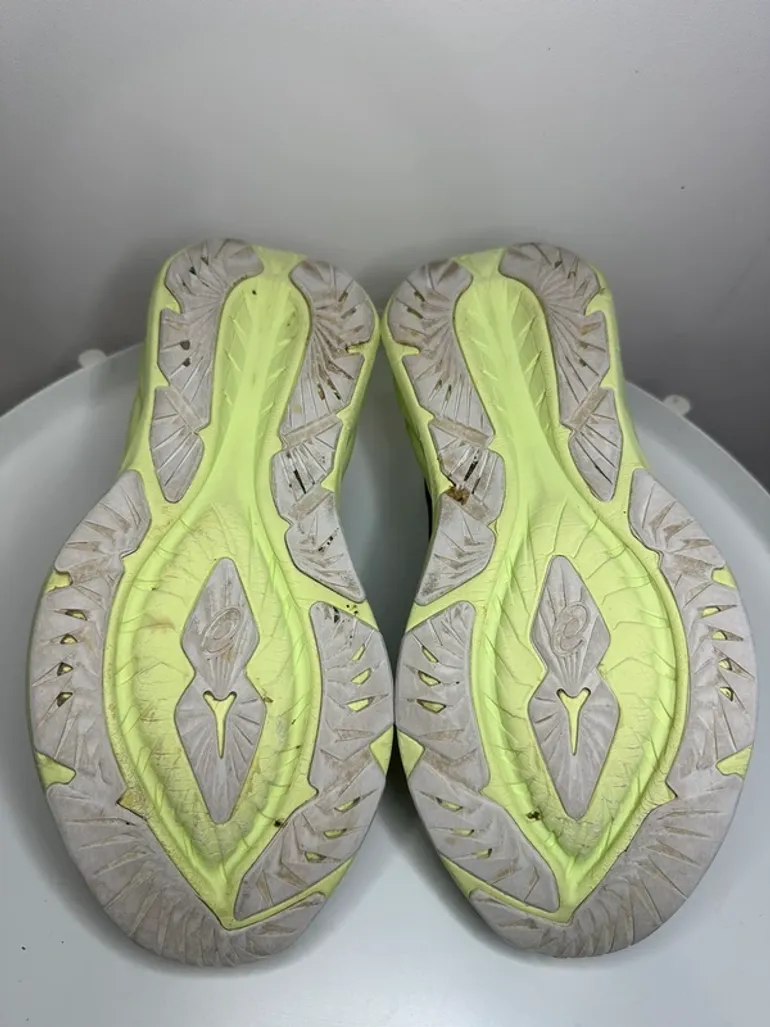 Used Asics Novablast 4 bike — image 4 of 4