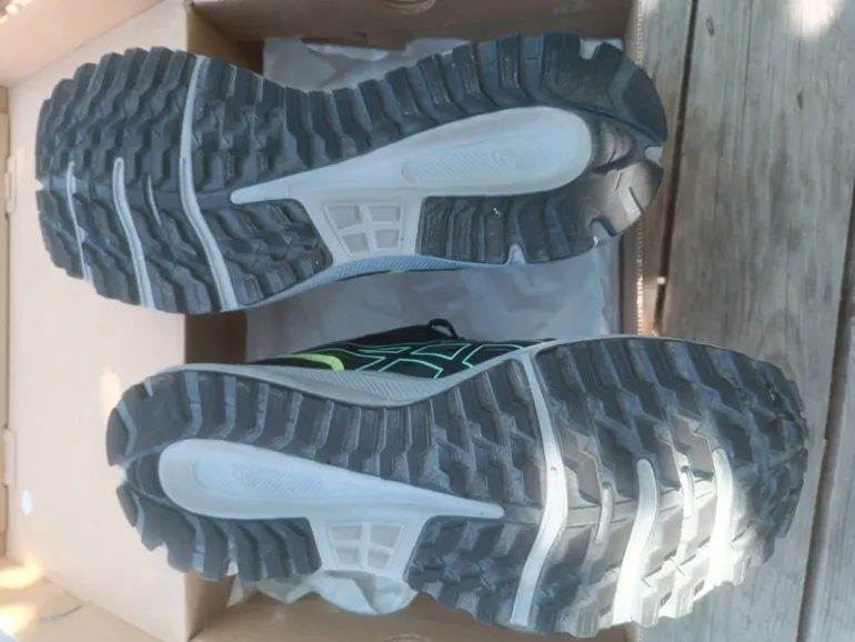 Used Asics Trail Scout 3 bike — image 5 of 6