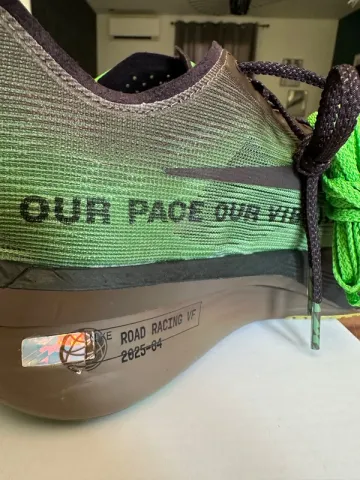 Used Pegasus ZoomX Vaporfly Next 4% PRM bike — image 8 of 11