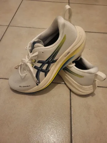 Used Asics Gel Zirrus 9 bike — image 1 of 8
