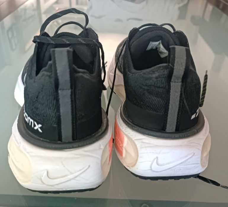 Nike Invincible Run 3 bike usato — immagine 4 di 10