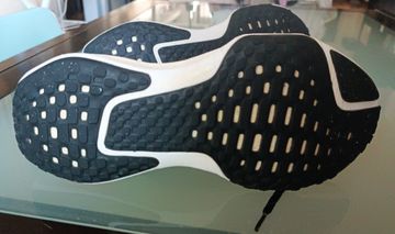 Nike Invincible Run 3 bike usato — immagine 8 di 10