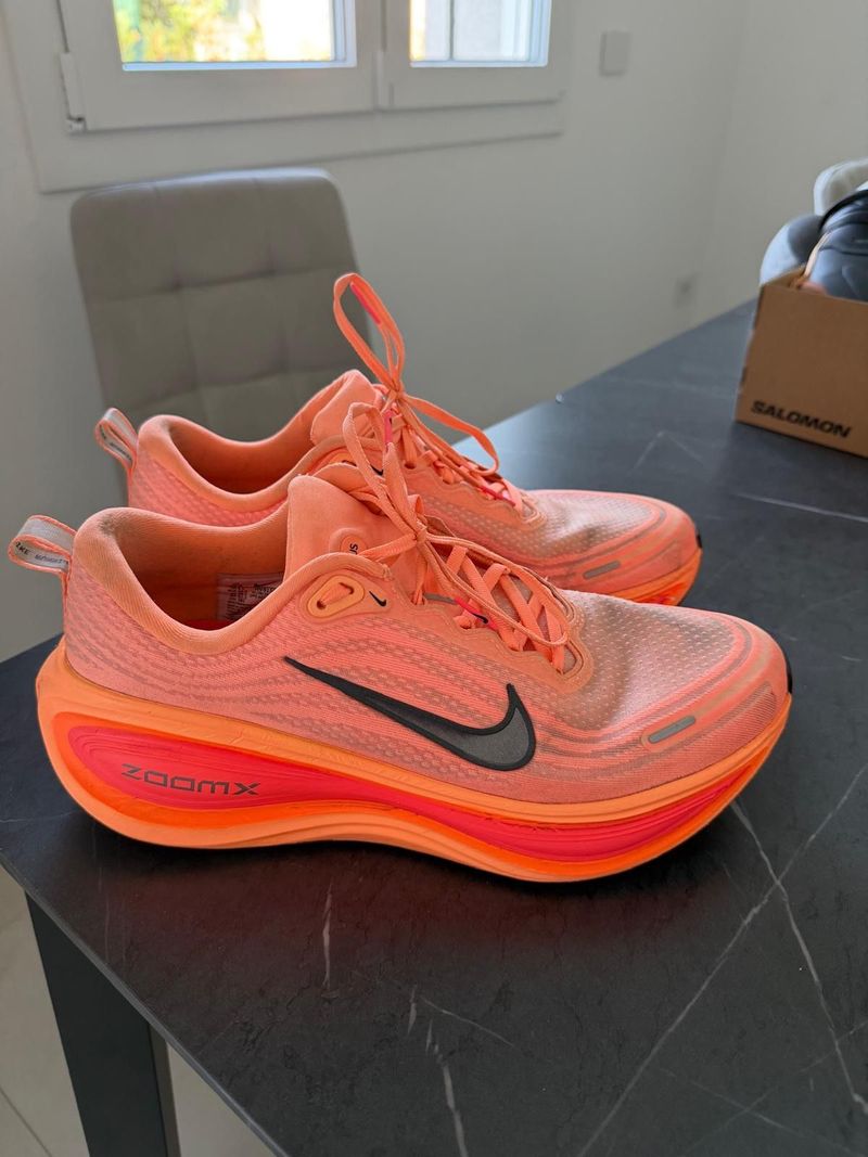 Used Nike vomero 18 plus 2025 Running Shoes