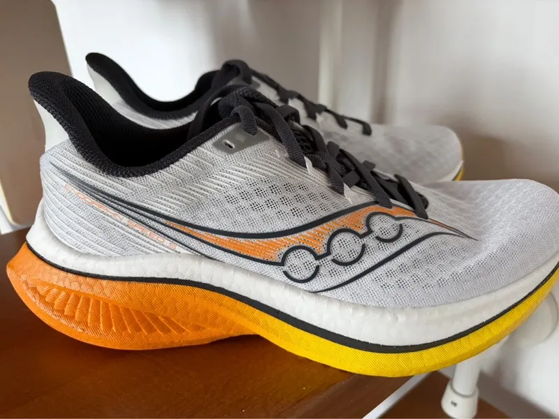 Käytetty Saucony Endorphin Speed 5 Running Shoes