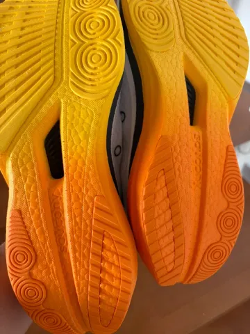 Saucony Endorphin Speed 5 bike usato — immagine 8 di 10