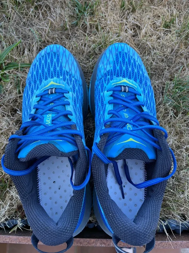 Used Hoka Speed Instinct Running Shoes