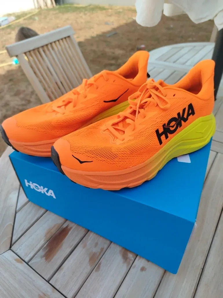 Used Hoka Challenger 8 bike — image 5 of 7
