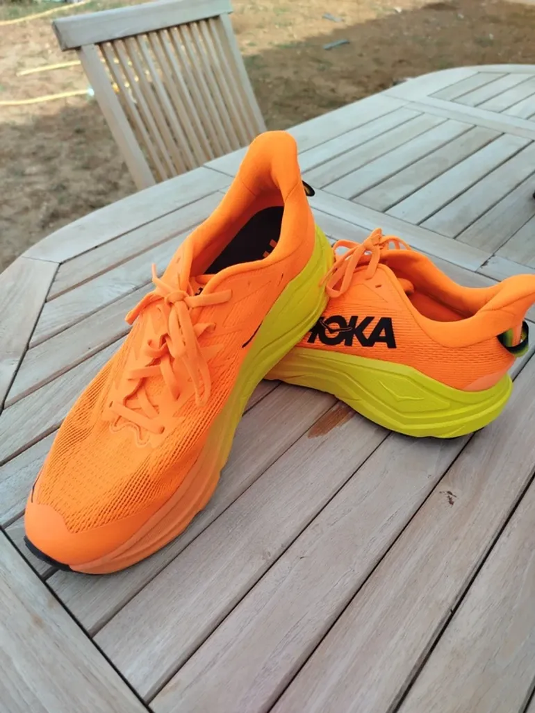 Used Hoka Challenger 8 bike — image 6 of 7