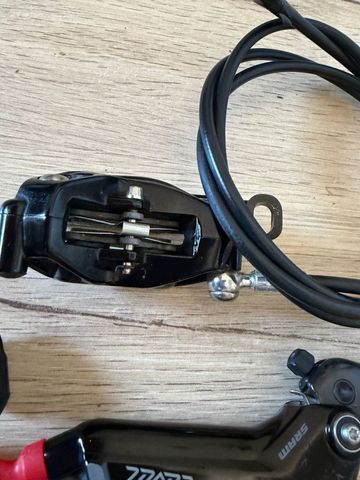 Brugt Sram Level Ultimate Stealth 4 Piston 2025 bike — billede 4 af 6