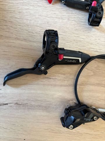 Brugt Sram Level Ultimate Stealth 4 Piston 2025 bike — billede 3 af 6