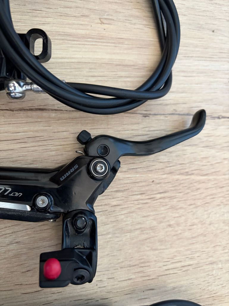 Brugt Sram Level Ultimate Stealth 4 Piston 2025 bike — billede 2 af 6