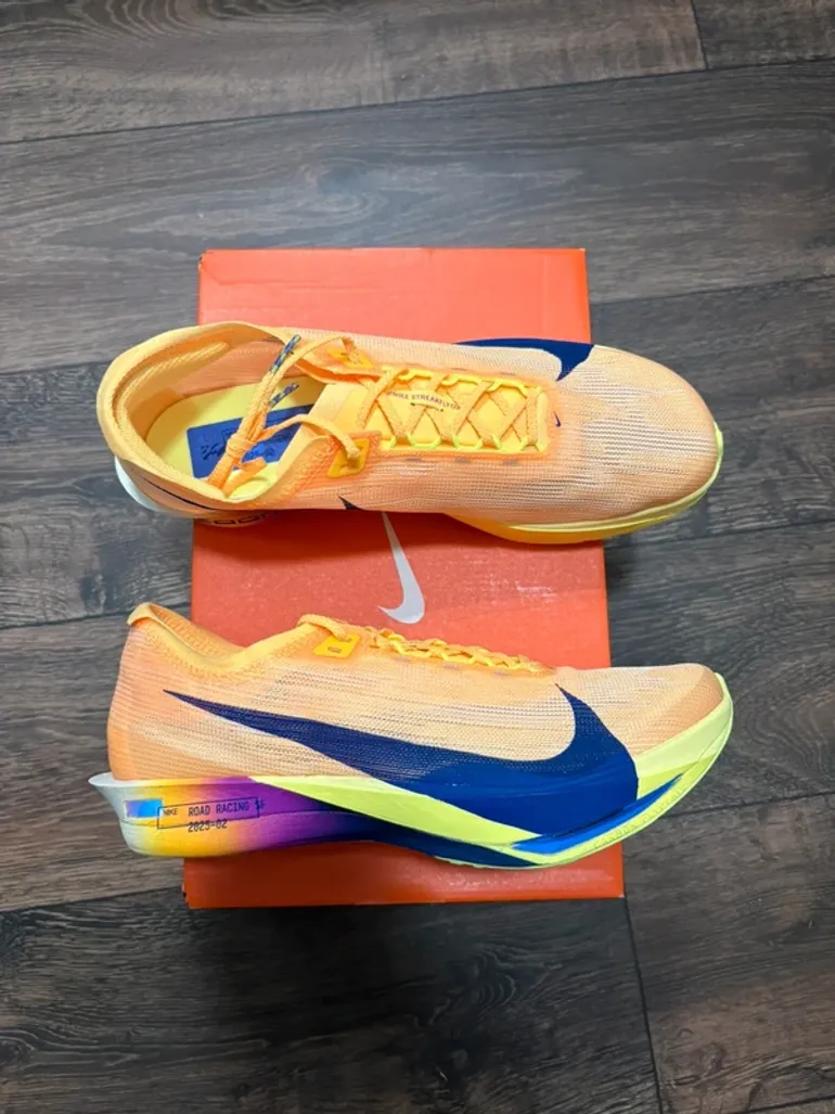 Używany Nike ZoomX Streakfly 2 bike — zdjęcie 3 z 3