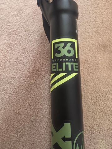 Used Fox 36 Performance Elite bike — image 4 of 6