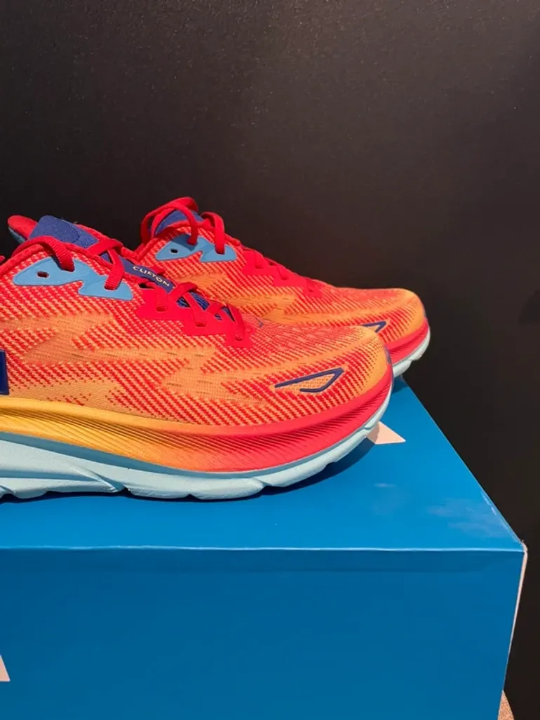 Hoka Clifton 9 bike usato — immagine 3 di 10