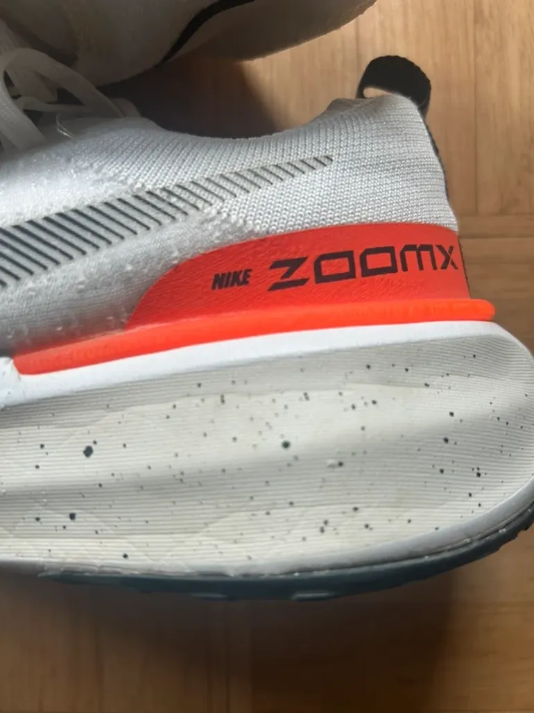Nike Invincible 3 bike usato — immagine 2 di 9