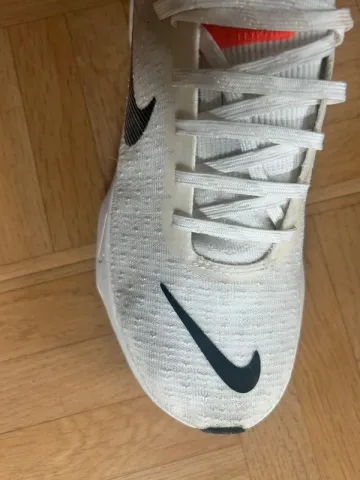 Nike Invincible 3 bike usato — immagine 5 di 9