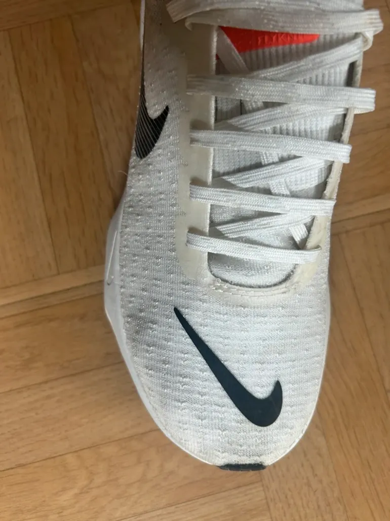 Nike Invincible 3 bike usato — immagine 5 di 9