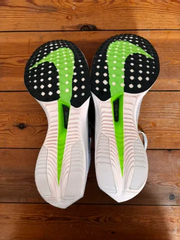 Used Ideal Vaporfly 3 bike — image 4 of 5