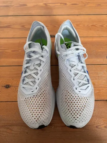 Used Ideal Vaporfly 3 bike — image 2 of 5