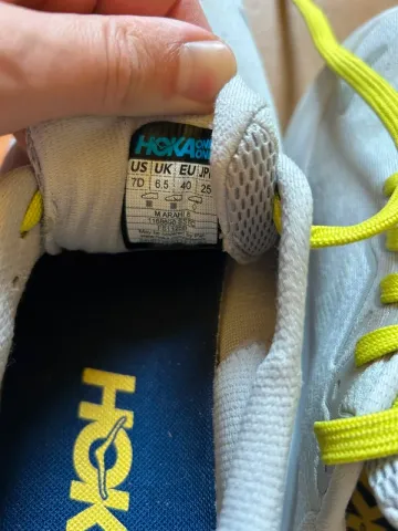 Used Hoka Arahi 8 bike — image 6 of 7