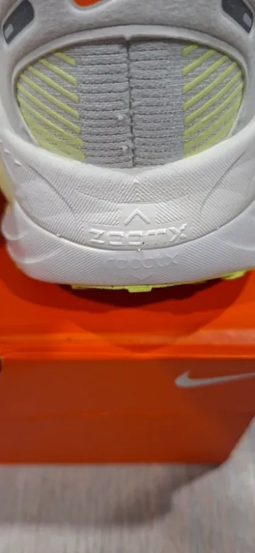 Używany New Balance Vomero 18 bike — zdjęcie 11 z 12