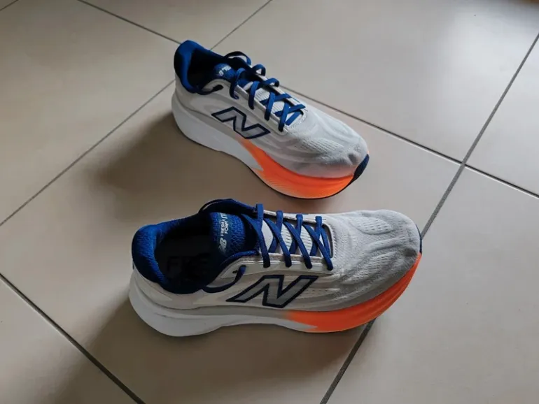 Used New Balance Fresh Foam X More v6 bike — image 4 of 13