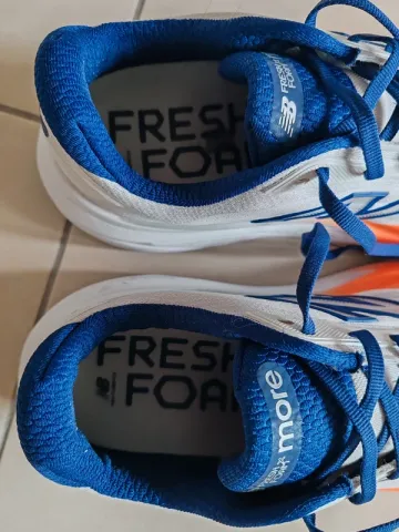 Used New Balance Fresh Foam X More v6 bike — image 9 of 13