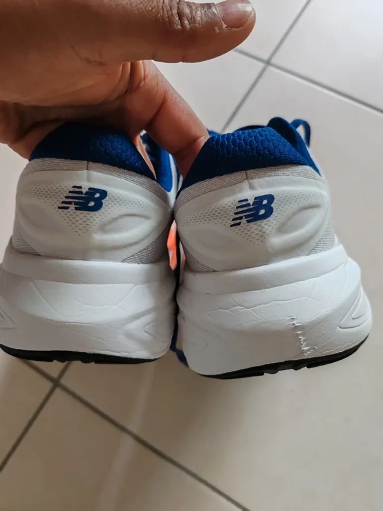 Used New Balance Fresh Foam X More v6 bike — image 11 of 13