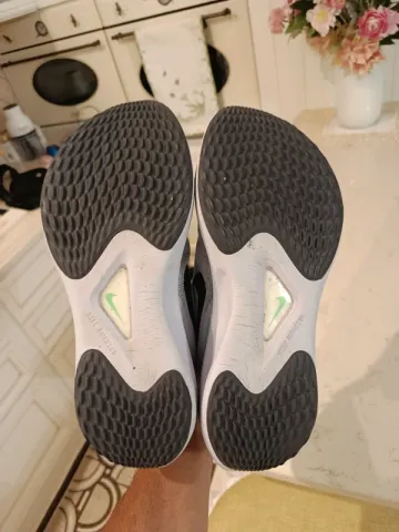 Used Nike Zoom Fly 5 bike — image 2 of 7