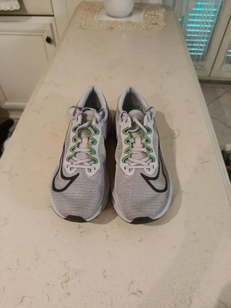 Used Nike Zoom Fly 5 bike — image 3 of 7