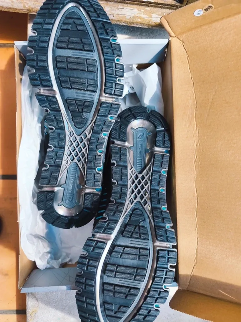 Used Asics Gel-Quantum 360 bike — image 5 of 5