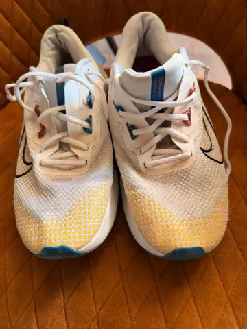 Used Nike Gore-Tex Trekking Shoes bike — image 1 of 3