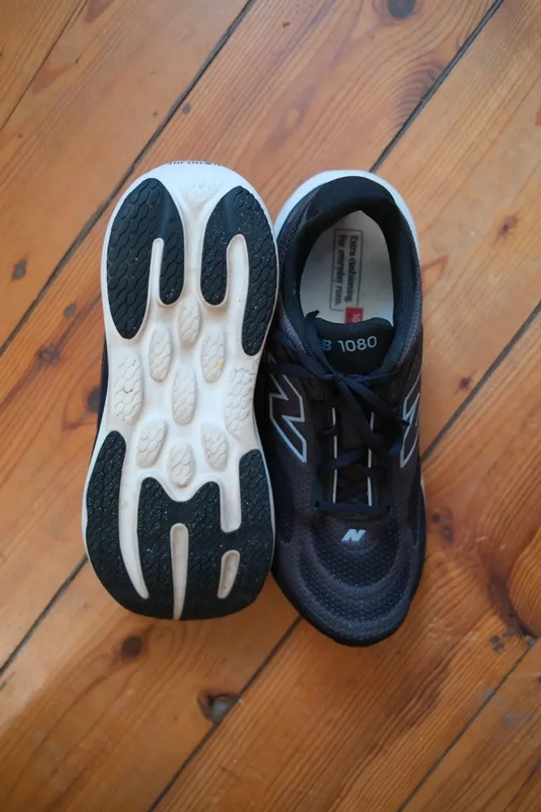 Used New Balance 1080v15 bike — image 2 of 4