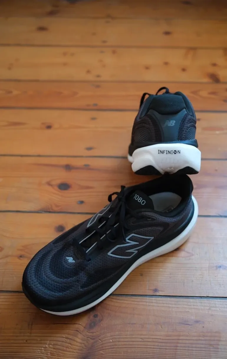 Used New Balance 1080v15 bike — image 3 of 4