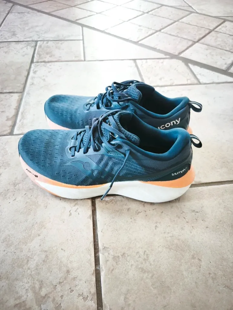 Used Saucony Triumph 22 bike — image 2 of 3