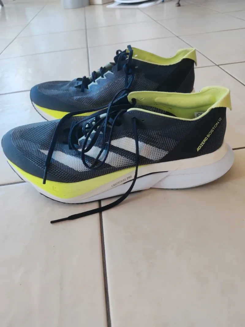 Used Adidas adizero boston 12 Running Shoes