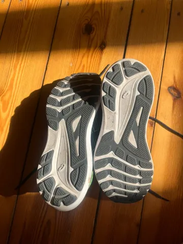 Used Asics Gel-Kinjo 2 bike — image 4 of 4