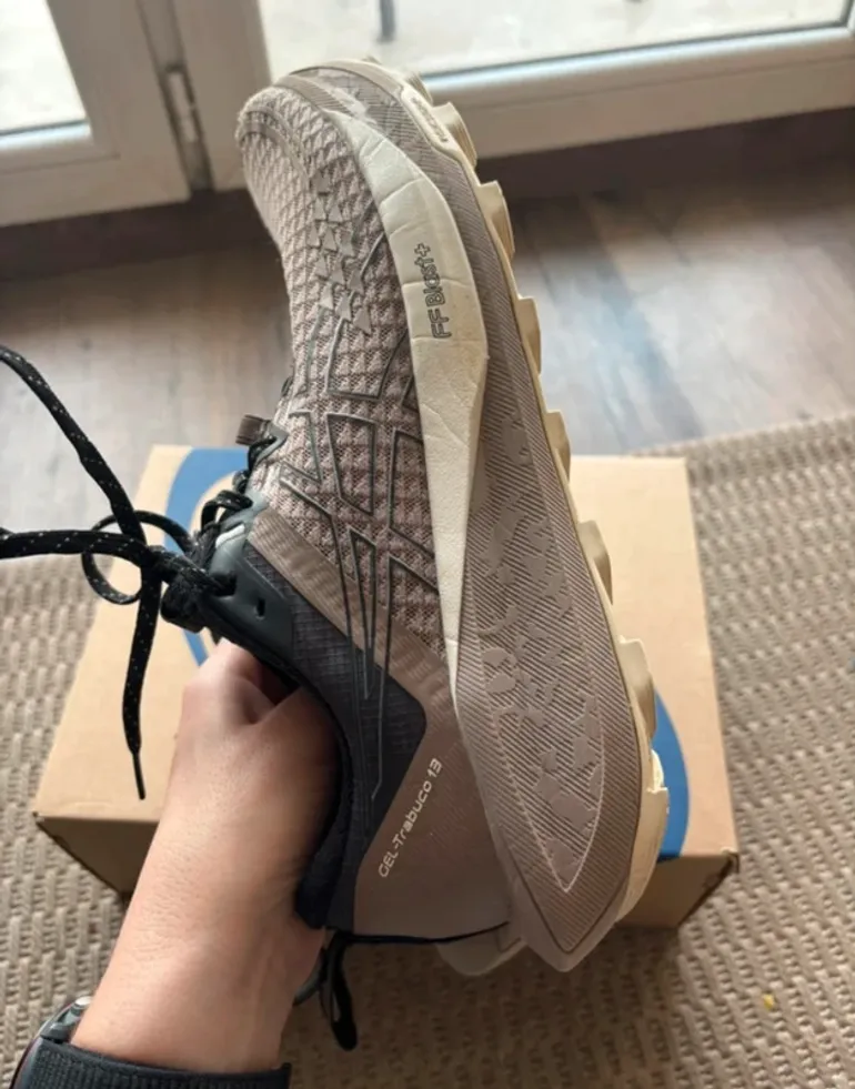 Used Asics Trabuco 13 bike — image 5 of 7