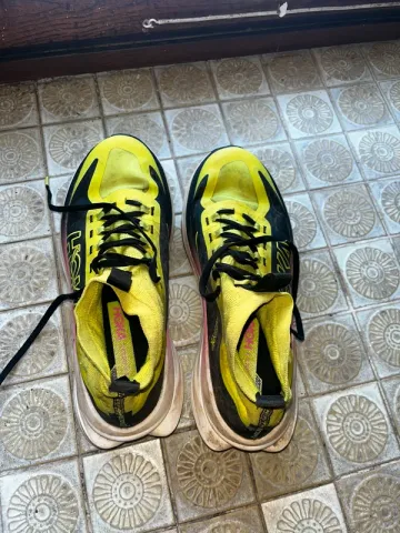 Used Hoka Tecton X3 bike — image 6 of 7