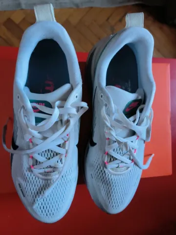 Brugt Nike Vomero 18 bike — billede 2 af 8