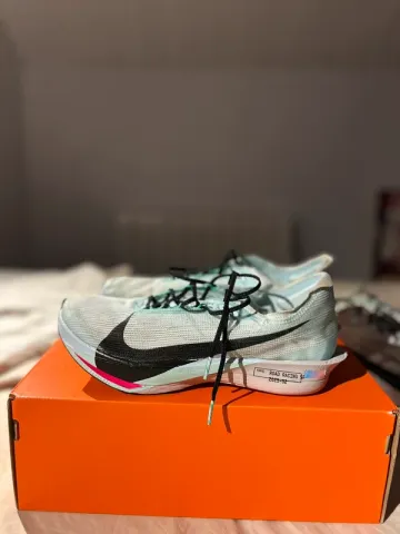 Tweedehands Nike ZoomX Streakfly 2 bike — afbeelding 1 van 4