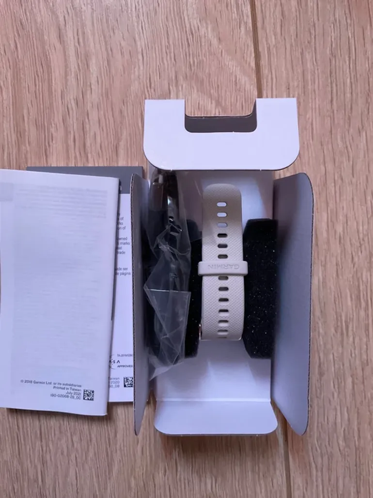 Used Garmin vivomove 3S bike — image 3 of 3