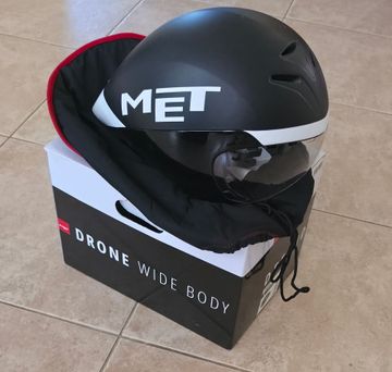 MET Drone Wide Body bike d'occasion — image 1 sur 7