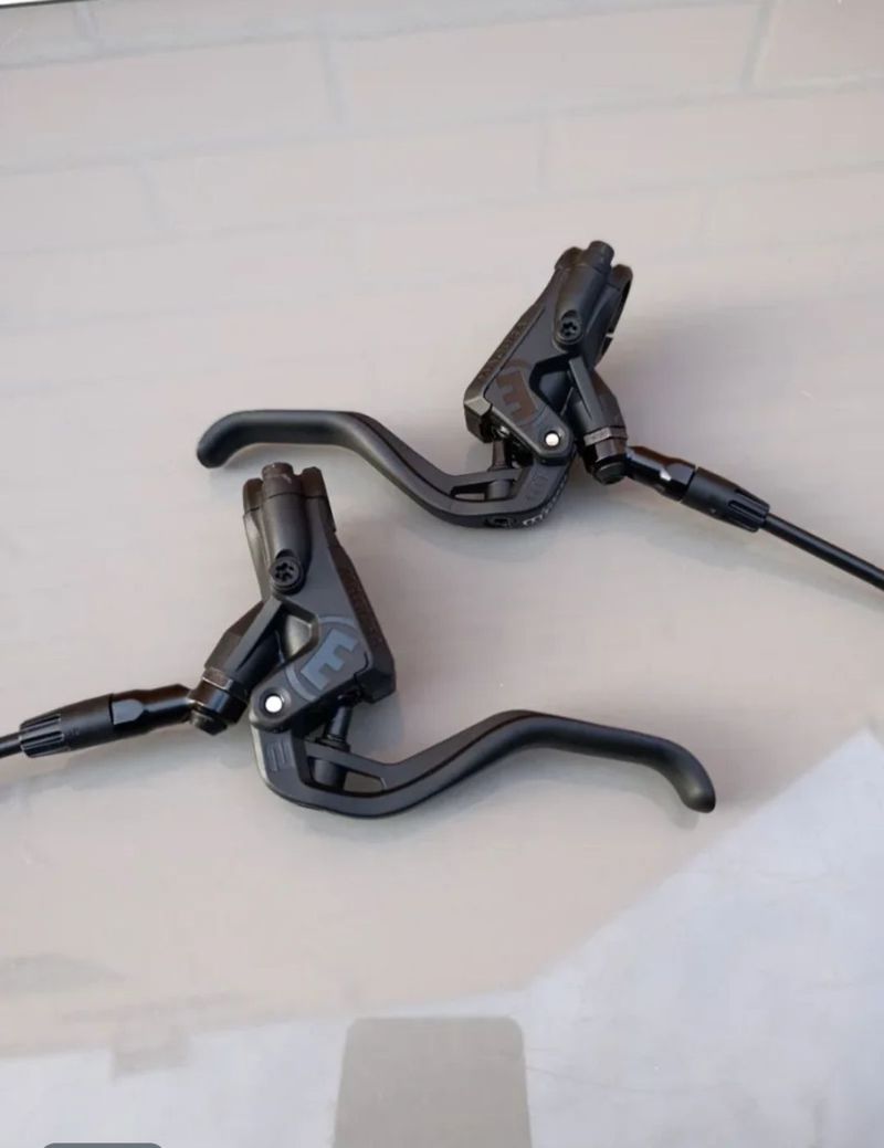 Magura MT30 2 pistones Brakes d'occasion