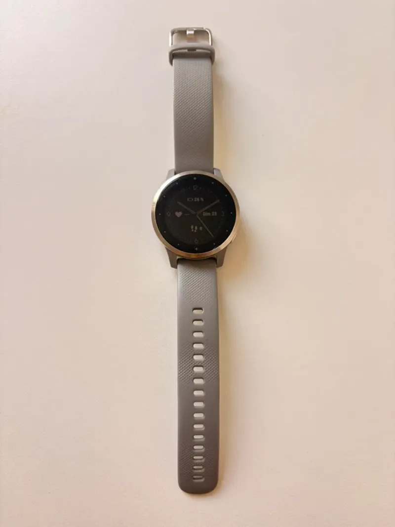 Used Garmin vivoactive 4 Electronics