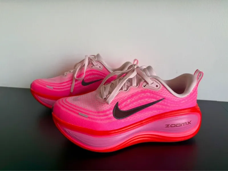 Used Hyper Vomero Plus Running Shoes