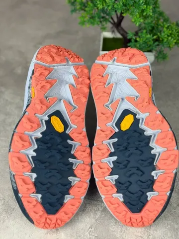 Used Last Hoka Women’s shoes bike — image 11 of 11