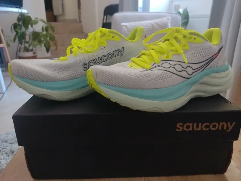 Used Saucony Ride 19 Running Shoes